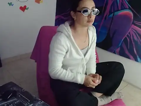 NathyMilf  online show from 11-07-25, 09:42