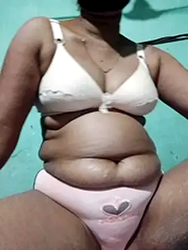 Snapshot of Sornali_roy chatting on 11-13-25, 04:55 Sornali roy online show from 11-13-25, 04:55