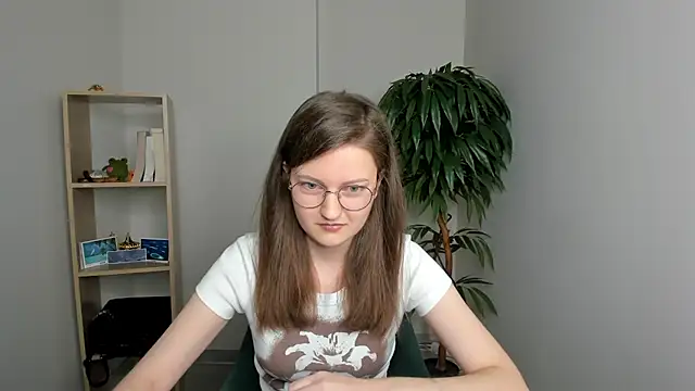 Snapshot of TulaLatigo chatting on 11-03-25, 06:14 TulaLatigo online show from 11-03-25, 06:14