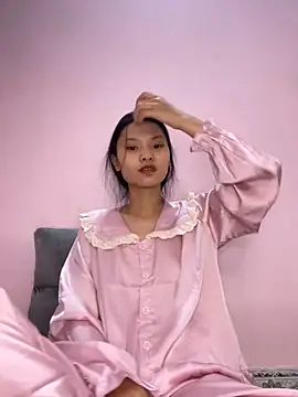 lung-linh online show from 11-27-25, 04:58