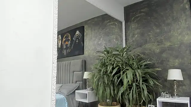 kendra london online show from 12-21-25, 01:07