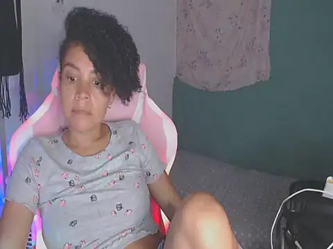Snapshot of shayna_cute chatting on 07-11-26, 11:50 shayna cute online show from 07-11-26, 11:50