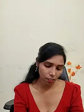 Snapshot of Brown__girl chatting on 11-04-25, 08:46 Brown  girl online show from 11-04-25, 08:46