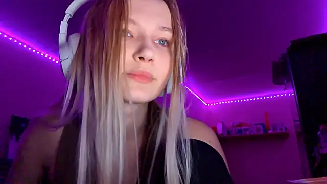 KarinRobertson online show from 11-14-25, 07:23