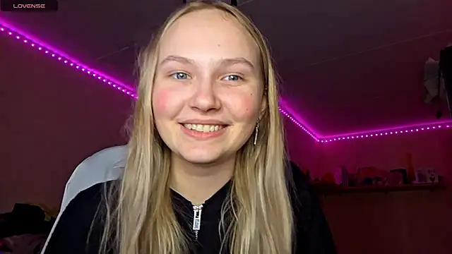 Snapshot of KarinRobertson chatting on 02-23-26, 05:21 KarinRobertson online show from 02-23-26, 05:21