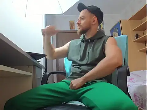 Ryanstone  online show from 11-06-25, 03:51