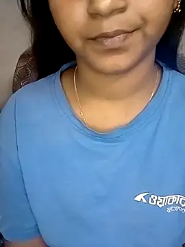 Snapshot of Neha533 chatting on 11-25-25, 08:20 Neha533 online show from 11-25-25, 08:20