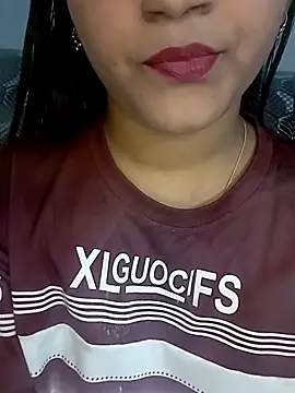 Snapshot of Neha533 chatting on 12-15-25, 07:40 Neha533 online show from 12-15-25, 07:40