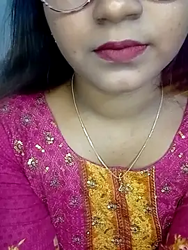 Snapshot of Neha533 chatting on 12-19-25, 09:11 Neha533 online show from 12-19-25, 09:11