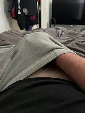 Snapshot of adamblunt59 chatting on 01-17-26, 12:48 adamblunt59 online show from 01-17-26, 12:48