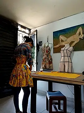 PaulinaLondra2 online show from 11-07-25, 02:06