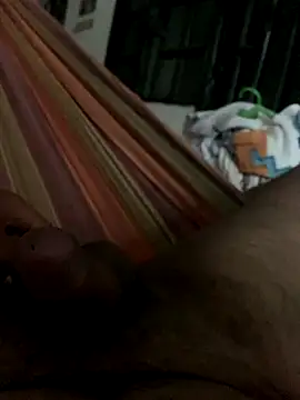 Snapshot of tuntuntiburon chatting on 11-03-25, 12:17 tuntuntiburon online show from 11-03-25, 12:17