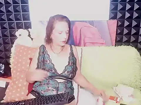 Hot queen57 online show from 11-07-25, 08:14