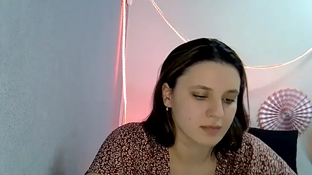 Snapshot of KiraHoney chatting on 02-25-26, 08:18 KiraHoney online show from 02-25-26, 08:18