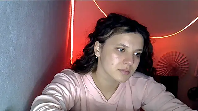 Snapshot of KiraHoney chatting on 03-02-26, 08:15 KiraHoney online show from 03-02-26, 08:15