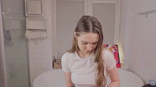 LeenaPuita online show from 02-18-26, 05:20