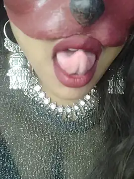 SEXYY TRANSY WITH GIRL online show from 12-18-25, 01:06