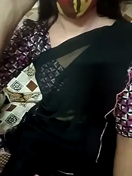 Snapshot of Tamil_White_Rose chatting on 02-02-26, 06:50 Tamil White Rose online show from 02-02-26, 06:50