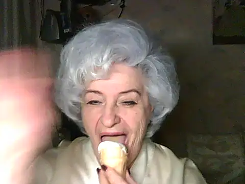 Snapshot of ValeriaKroww chatting on 11-09-25, 07:45 ValeriaKroww online show from 11-09-25, 07:45