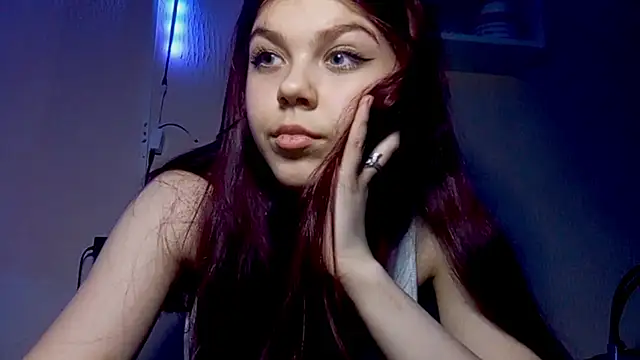 Snapshot of linavox chatting on 11-08-25, 06:18 linavox online show from 11-08-25, 06:18