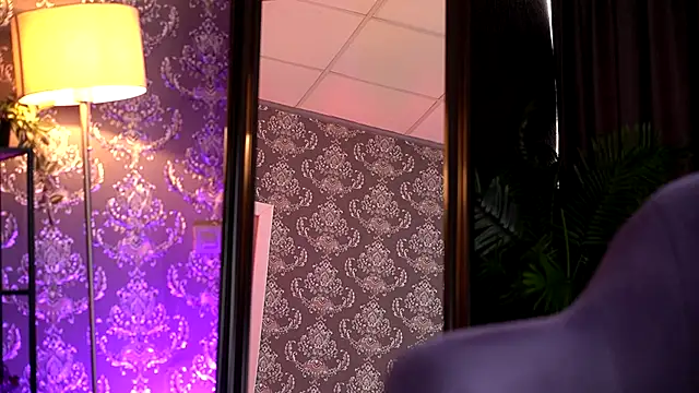 RavenBelrose online show from 12-04-25, 10:35