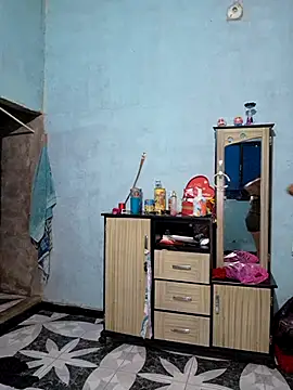 lapicarona18 online show from 11-14-25, 01:15