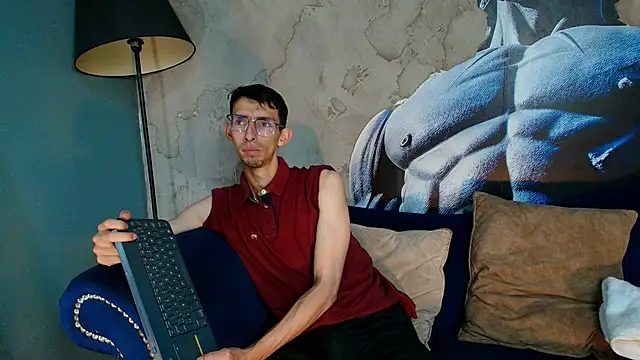 ZyroNight online show from 11-19-25, 07:36