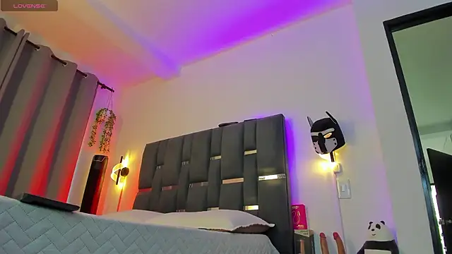 Snapshot of noah_corvelle chatting on 01-19-26, 02:32 noah corvelle online show from 01-19-26, 02:32