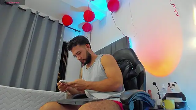 Snapshot of noah_corvelle chatting on 02-26-26, 02:54 noah corvelle online show from 02-26-26, 02:54