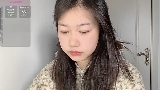 Xiaoji61 online show from 12-04-25, 06:44