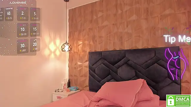 Snapshot of Kiara_velvet__ chatting on 12-13-25, 08:36 Kiara velvet online show from 12-13-25, 08:36