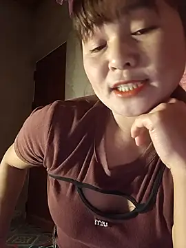 Panda-white online show from 11-16-25, 02:22