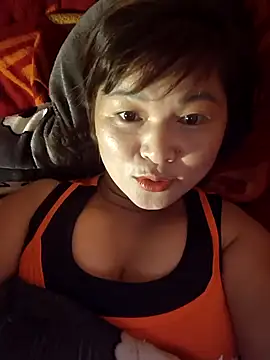 Panda-white online show from 12-22-25, 03:09