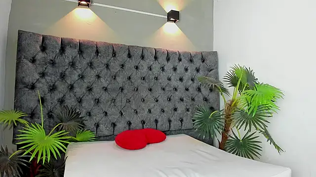 XAVI LEE online show from 11-07-25, 07:36