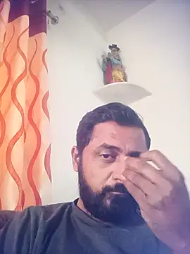 Snapshot of RubyEntity chatting on 11-15-25, 02:53 RubyEntity online show from 11-15-25, 02:53