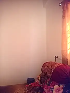 Snapshot of RubyEntity chatting on 11-16-25, 05:46 RubyEntity online show from 11-16-25, 05:46