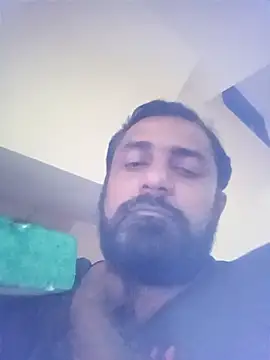 Snapshot of RubyEntity chatting on 12-05-25, 12:36 RubyEntity online show from 12-05-25, 12:36