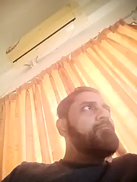 Snapshot of RubyEntity chatting on 12-14-25, 02:17 RubyEntity online show from 12-14-25, 02:17