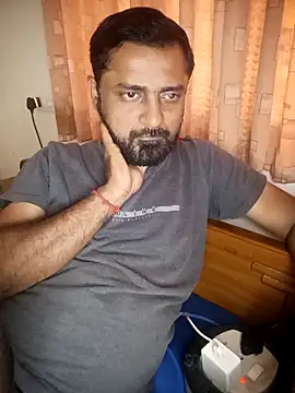 Snapshot of RubyEntity chatting on 12-15-25, 02:49 RubyEntity online show from 12-15-25, 02:49