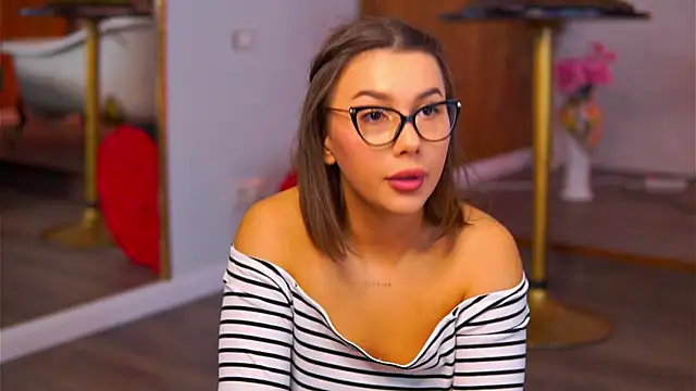 KarinaKokhana online show from 11-13-25, 09:41