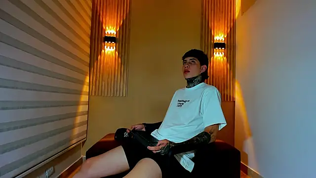 DANTE ARMSTRONG online show from 11-08-25, 04:01