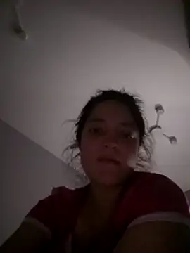 Snapshot of LinaGlow_ chatting on 11-19-25, 04:40 LinaGlow online show from 11-19-25, 04:40