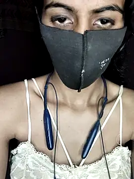 Snapshot of Thaper_Meera2 chatting on 11-09-25, 07:28 Thaper Meera2 online show from 11-09-25, 07:28