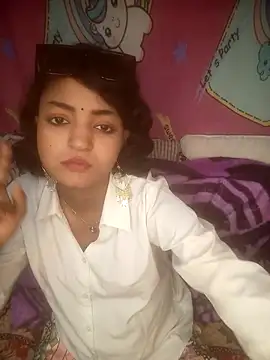 Snapshot of Freakingromance chatting on 02-15-26, 07:51 Freakingromance online show from 02-15-26, 07:51