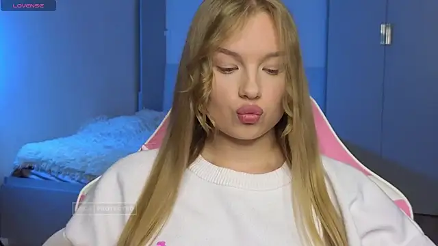 Lunar Flare online show from 11-12-25, 04:29