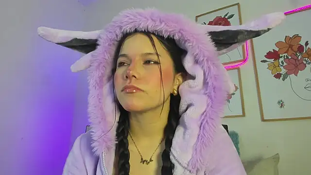 violettabond online show from 11-26-25, 11:11