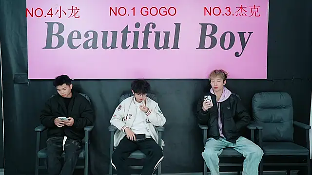 Snapshot of Beautifulboys-999 chatting on 12-05-25, 08:45 Beautifulboys-999 online show from 12-05-25, 08:45