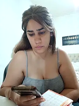 nahiarabiel33 online show from 11-07-25, 01:55