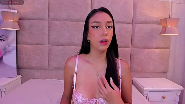 MaddieSteel online show from 11-06-25, 11:55