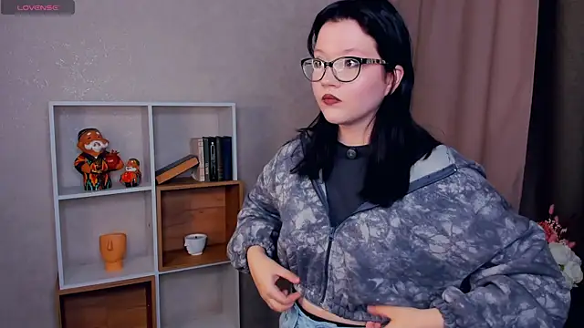 TishaFlaharty online show from 11-05-25, 01:33